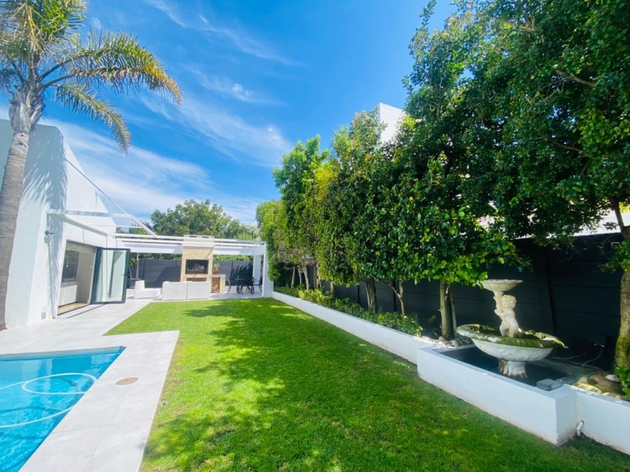 5 Bedroom Property for Sale in Sunset Beach Western Cape